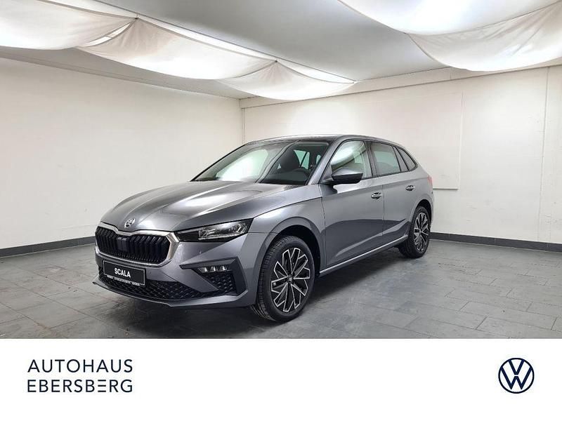Gebraucht Skoda Scala Selection 116 PS (85 kW) 2024 Grau Kleinwagen