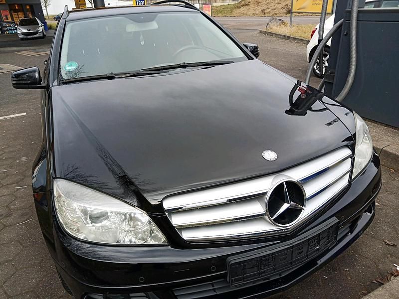 Gebraucht Mercedes C220 170 PS (125 kW) 2010 Schwarz Kombi