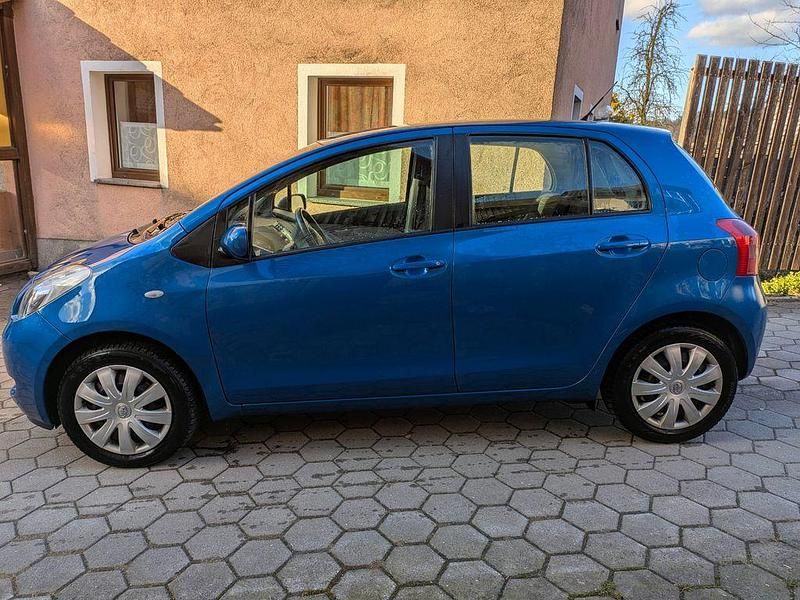 Gebraucht Toyota Yaris Sol 87 PS (63 kW) 2007 Blau Kleinwagen