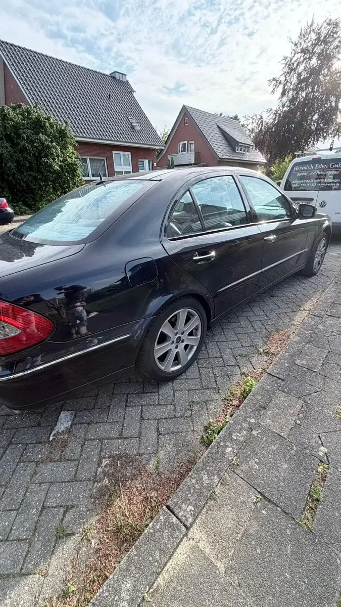Gebraucht Mercedes E280 190 PS (139 kW) 2008 Blau Limousine