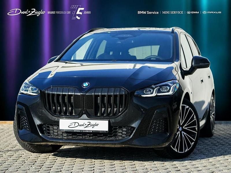 Saphirschwarzmetallic Gebraucht 2025 BMW 223 Active Tourer M Sport Van / Kleinbus | 39.950 € (Guter Preis) - Bild 1/4