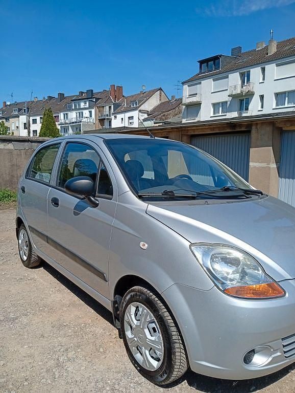 Silber Gebraucht 2010 Chevrolet Matiz Kleinwagen | 1.000 € (Guter Preis) - Bild 1/4