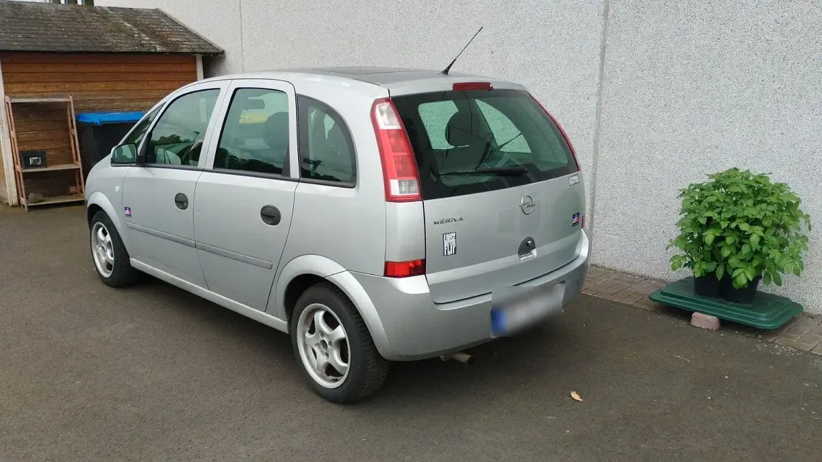 Gebraucht Opel Meriva 125 PS (91 kW) 2003 Silber Van / Kleinbus