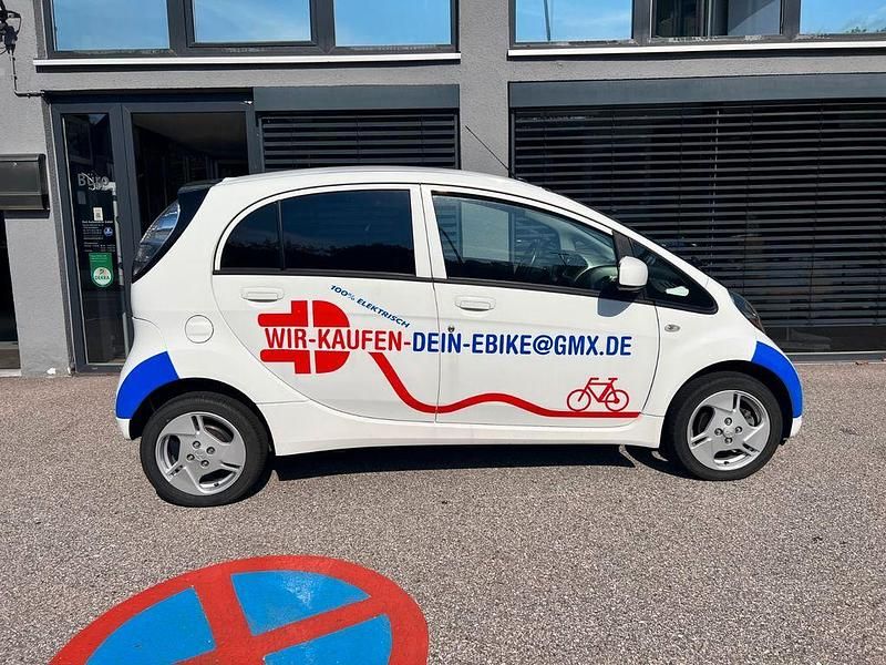 Weiß Gebraucht 2011 Mitsubishi i-MiEV Basis Kleinwagen | 9.900 € - Bild 1/4