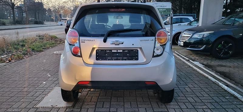 Gebraucht Chevrolet Spark LS 68 PS (50 kW) 2011 Silber Kleinwagen