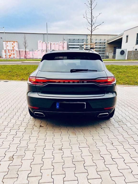 Gebraucht Porsche Macan 245 PS (180 kW) 2019 Grau SUV
