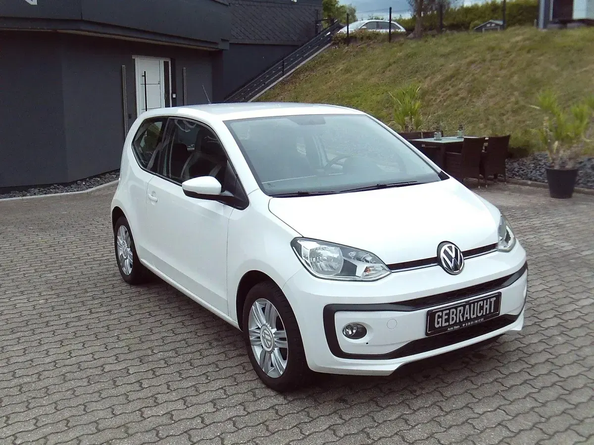Gebraucht VW up! high up! 60 PS (44 kW) 2018 Weiß Kleinwagen