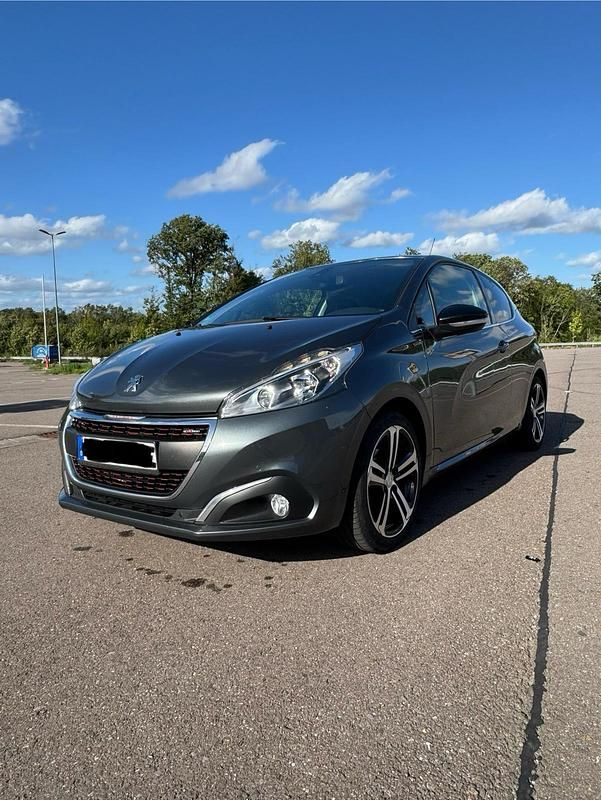 Grau Gebraucht 2016 Peugeot 208 GT-line Kleinwagen | 6.150 € (Fairer Preis) - Bild 1/4