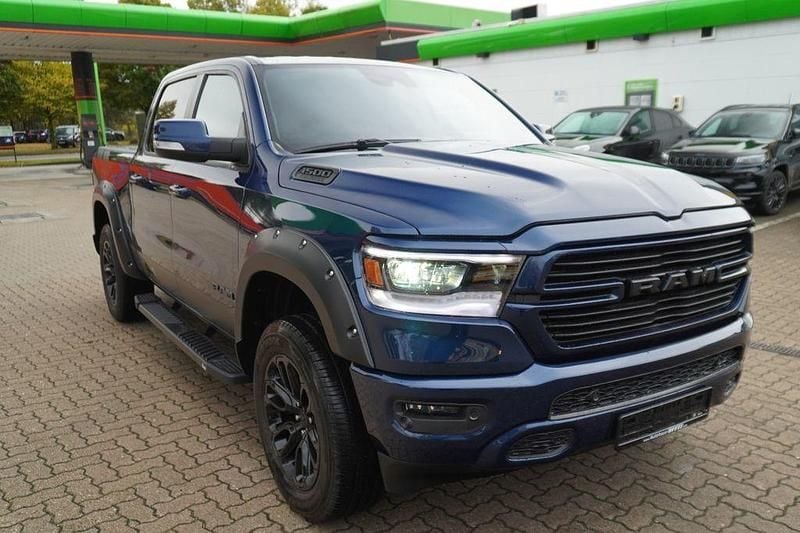 Gebraucht Dodge Ram 401 PS (294 kW) 2022 Blau Pickup