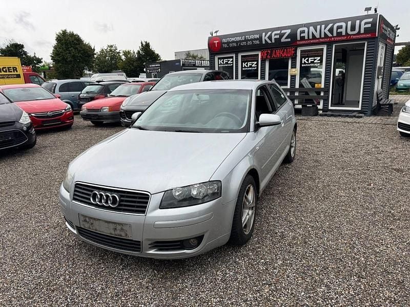 Silber Gebraucht 2005 Audi A3 Ambition Limousine | 990 € (Superpreis) - Bild 1/4
