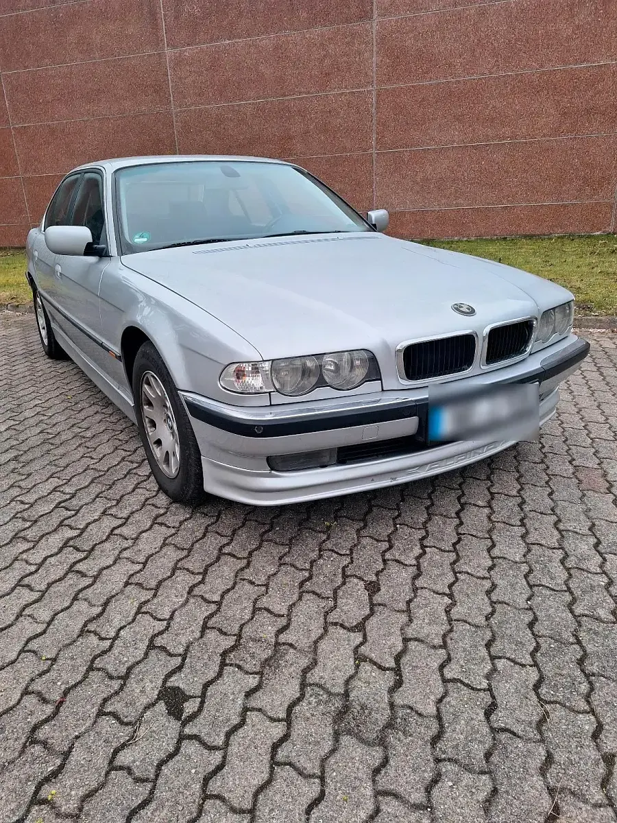 Gebraucht BMW 728 193 PS (141 kW) 1998 Silber Limousine