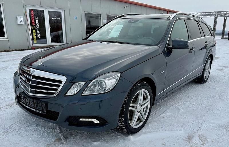 Gebraucht Mercedes E350 231 PS (169 kW) 2010 Grau Kombi