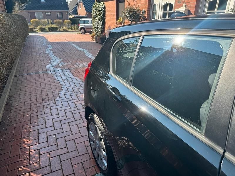 Gebraucht BMW 116 136 PS (100 kW) 2014 Schwarz Kleinwagen