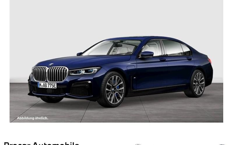 Blau Gebraucht 2021 BMW 745e M Sport Limousine | 52.900 € (Guter Preis) - Bild 1/4