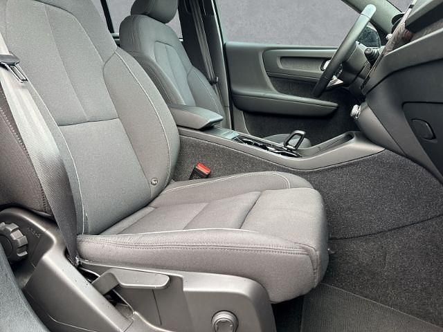 Gebraucht Volvo XC40 Core 169 kW (231 PS) 2022 Stone) / solid (schwarz SUV