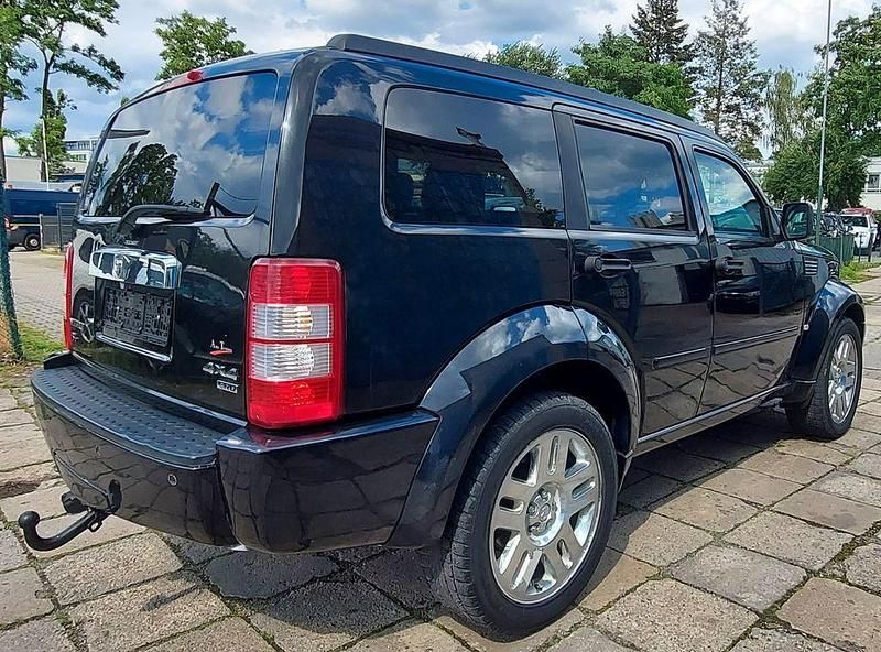 Gebraucht Dodge Nitro 177 PS (130 kW) 2008 Schwarz SUV