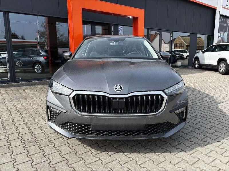 Neu Skoda Scala Selection 116 PS (85 kW) 2026 Graphitegrau metallic Kleinwagen