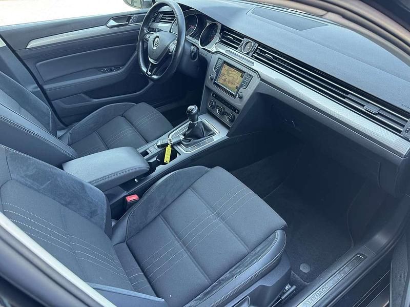 Second-hand VW Passat Alltrack 150 CP (110 kW) 2016 Negru Break