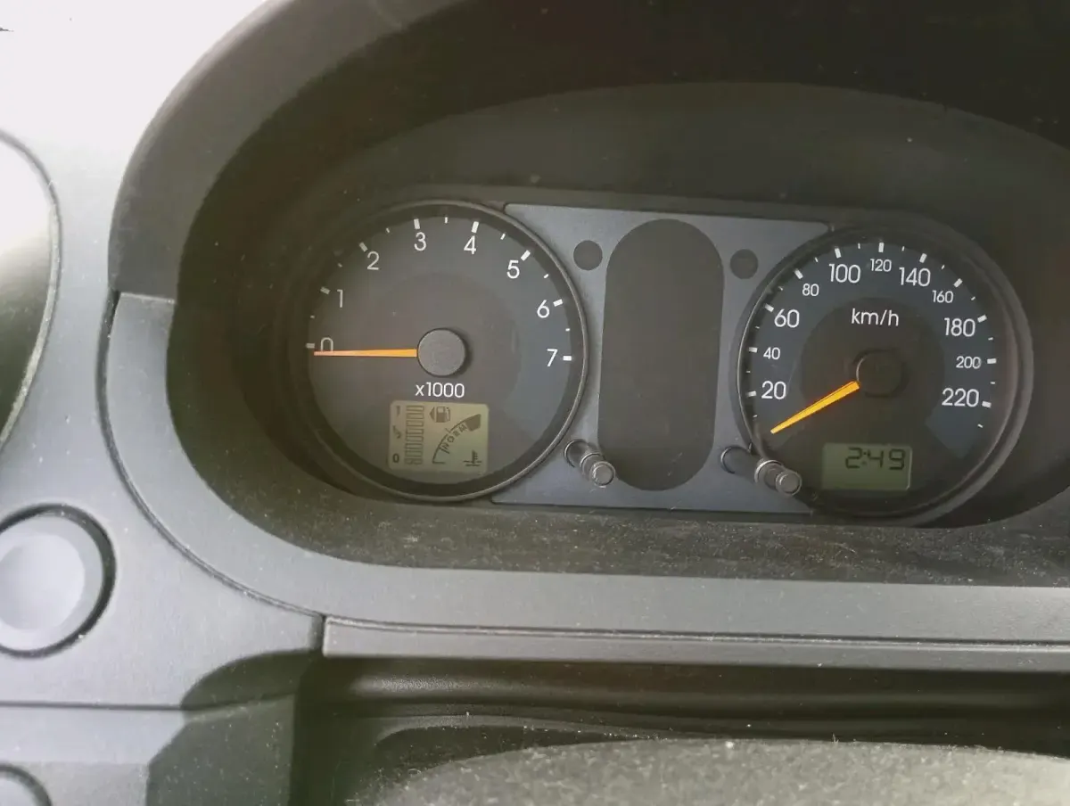 Usata Ford Fiesta 70 CV (51 kW) 2003 Argento Utilitaria