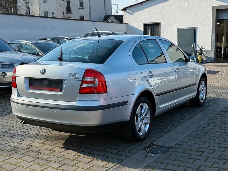 Gebraucht Skoda Octavia 105 PS (77 kW) 2007 Silber Limousine