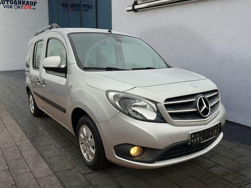 Gebraucht Mercedes Citan 112 Edition 114 PS (83 kW) 2018 Brillantsilber Kombi