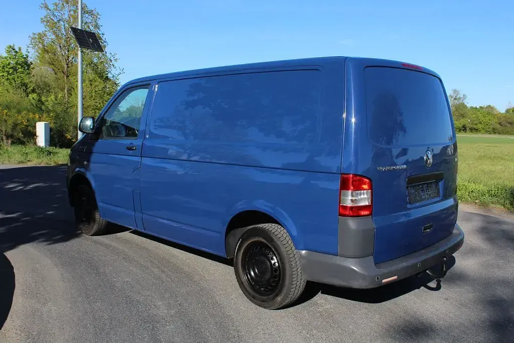 Second-hand VW Transporter 140 CP (102 kW) 2010 Albastru Van