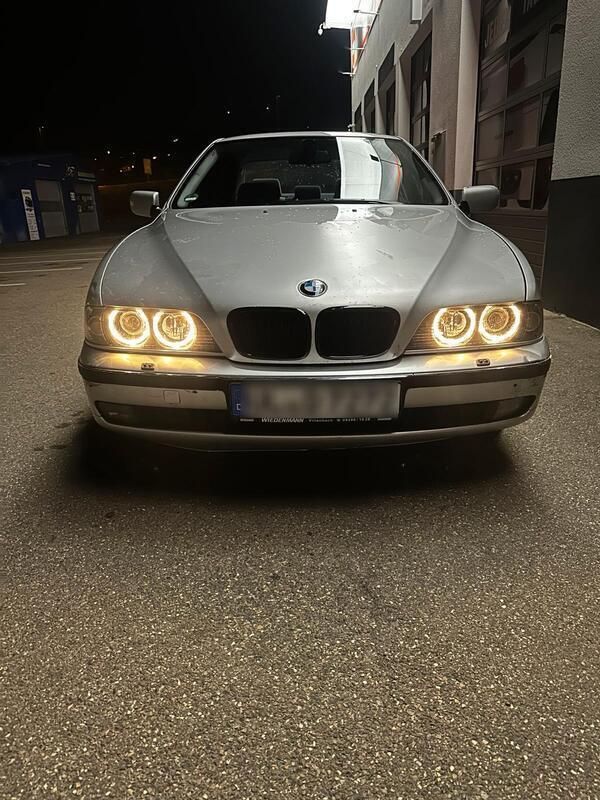 Silber Gebraucht 2000 BMW 523 Limousine | 2.200 € (Guter Preis) - Bild 1/4