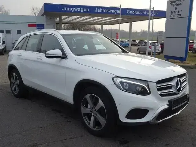 Gebraucht Mercedes GLC220 Exclusive 170 PS (125 kW) 2015 Polarweiss  unilack SUV