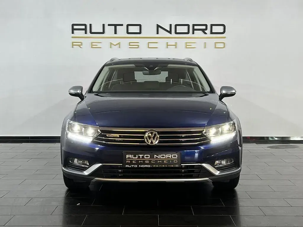 Gebraucht VW Passat Alltrack 190 PS (139 kW) 2019 Blau Kombi