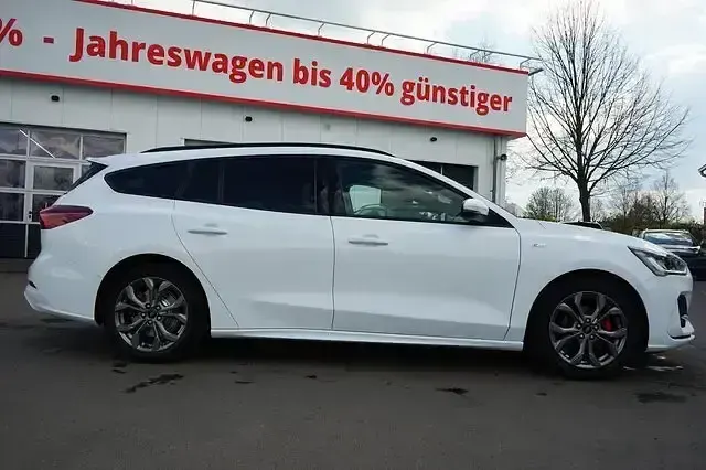 Usata Ford Focus ST-Line 125 CV (91 kW) 2023 Bianco Berlina