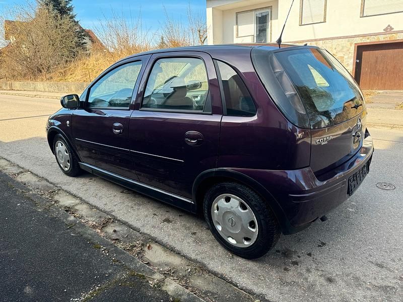 Gebraucht Opel Corsa 80 PS (58 kW) 2005 Violet Kleinwagen