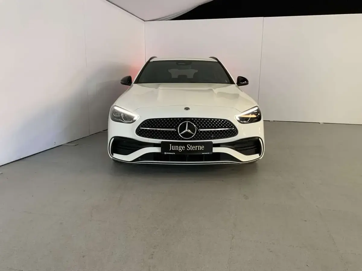 Gebraucht Mercedes C220 AMG 200 PS (147 kW) 2025 Unilack polarweiß Kombi