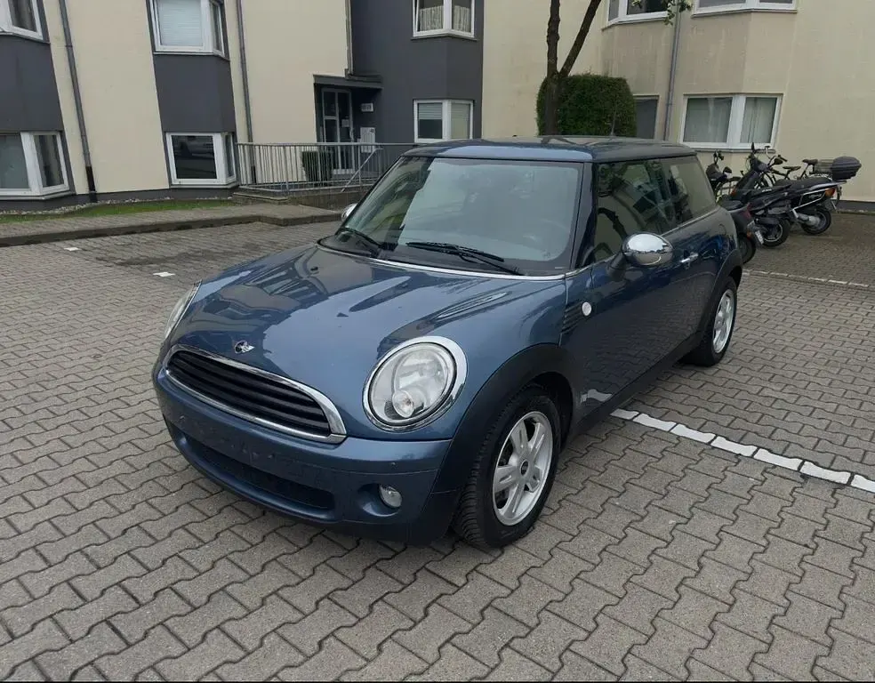 Używany Mini Cooper 75 KM (55 kW) 2010 Niebieski Hatchback