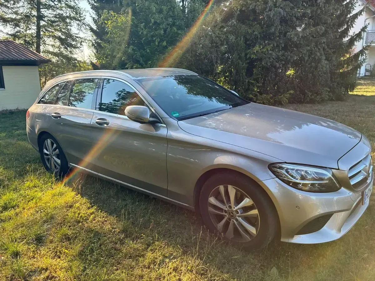 Gebraucht Mercedes C300 258 PS (189 kW) 2019 Silber Kombi