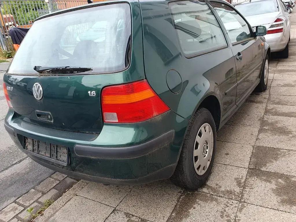 Gebraucht VW Golf III Trendline 101 PS (74 kW) 1999 Grün Limousine
