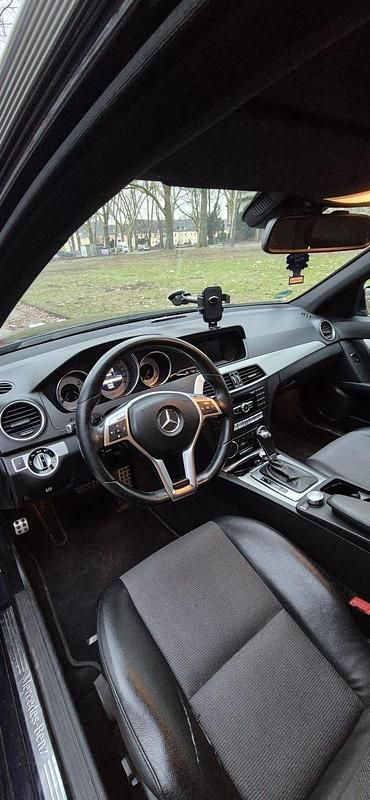Gebraucht Mercedes C220 170 PS (125 kW) 2013 Blau Kombi