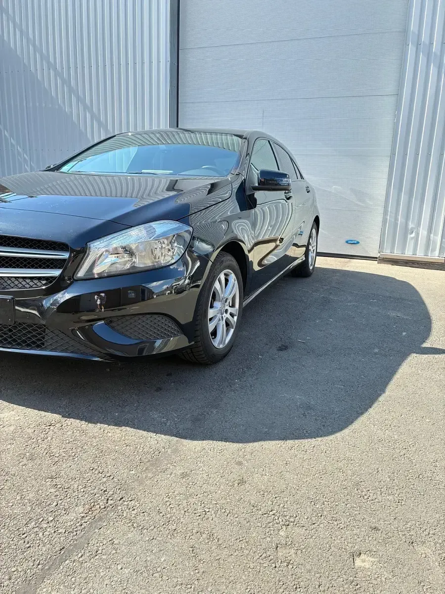 Gebraucht Mercedes A180 Style 122 PS (89 kW) 2015 Schwarz Kleinwagen