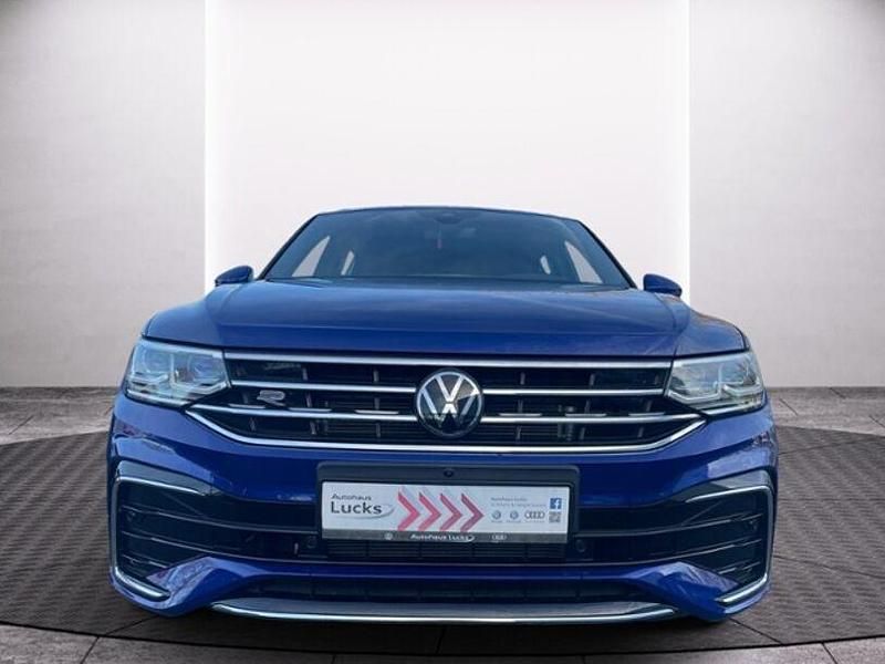Gebraucht VW Tiguan R-line 150 PS (110 kW) 2023 Lapitz blue metallic SUV