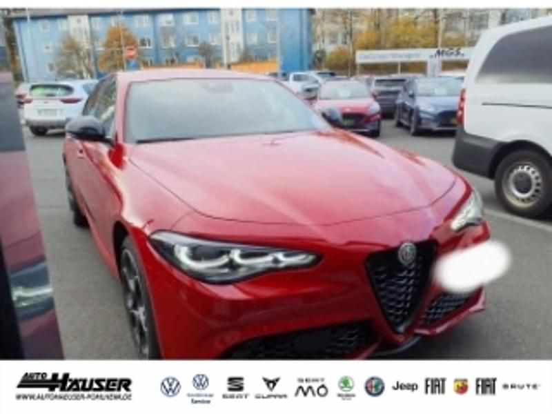 Rot Gebraucht 2023 Alfa Romeo Giulia Competizione Limousine | 39.485 € (Fairer Preis) - Bild 1/1