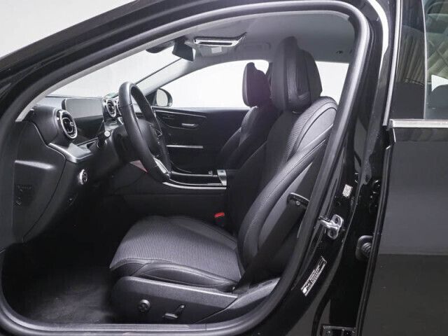 Schwarz Gebraucht 2023 Mercedes C180 Kombi | 31.990 € (Guter Preis) - Bild 1/4