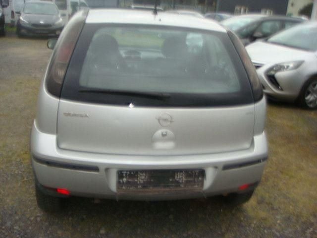 Gebraucht Opel Corsa Cosmo 60 PS (44 kW) 2004 Silber Kleinwagen
