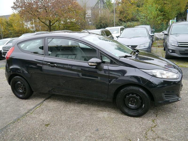 Schwarz Gebraucht 2013 Ford Fiesta Trend Kleinwagen | 2.990 € (Guter Preis) - Bild 1/4