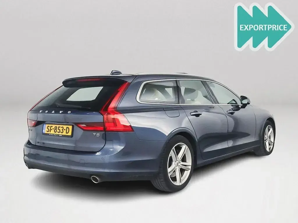 Gebraucht Volvo V90 Momentum 252 PS (185 kW) 2018 Blau Kombi
