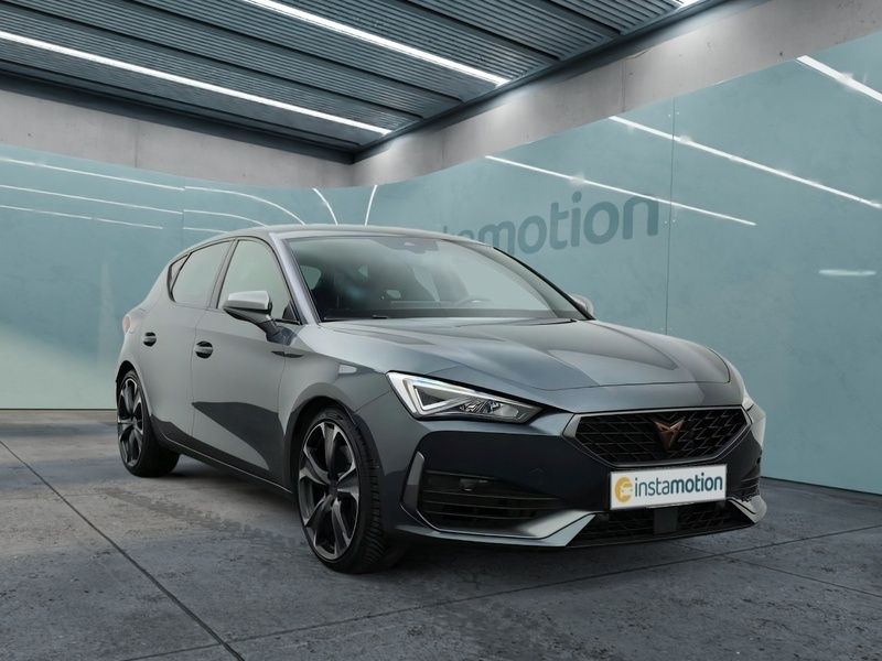 Grau Gebraucht 2024 Cupra Leon VZ Limousine | 33.749 € (Guter Preis) - Bild 1/3