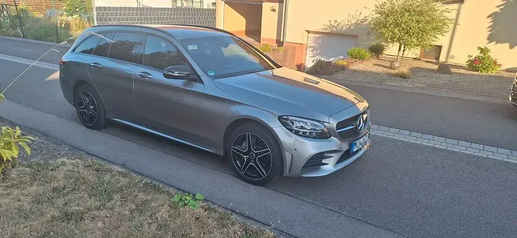 Gebraucht Mercedes C200 AMG line 160 PS (117 kW) 2020 Andere farben Limousine