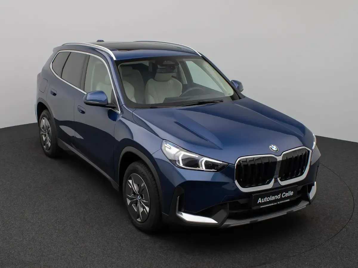 Gebraucht BMW X1 Sport Line 218 PS (160 kW) 2023 Phytonicblau metallicc1mbeige SUV