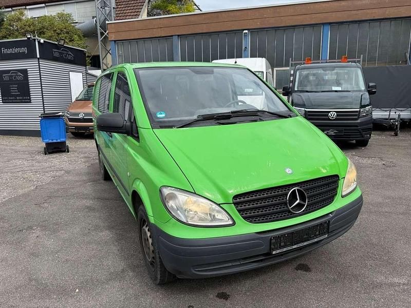 Grün Gebraucht 2009 Mercedes Vito Van / Kleinbus | 5.990 € (Guter Preis) - Bild 1/4