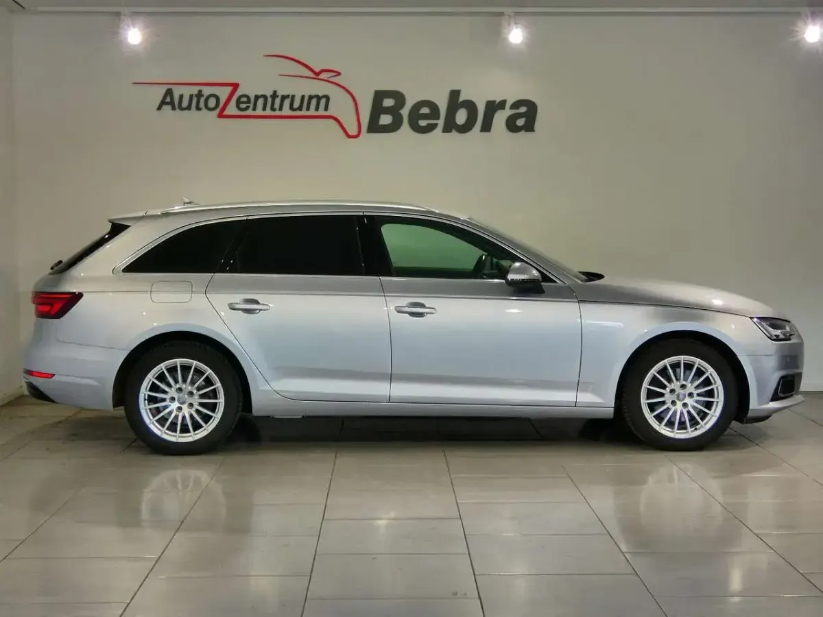Gebraucht Audi A4 Design 150 PS (110 kW) 2017 Florettsilber Kombi