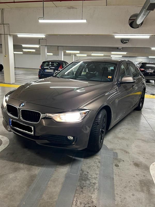 Gebraucht BMW 316 136 PS (100 kW) 2013 Limousine
