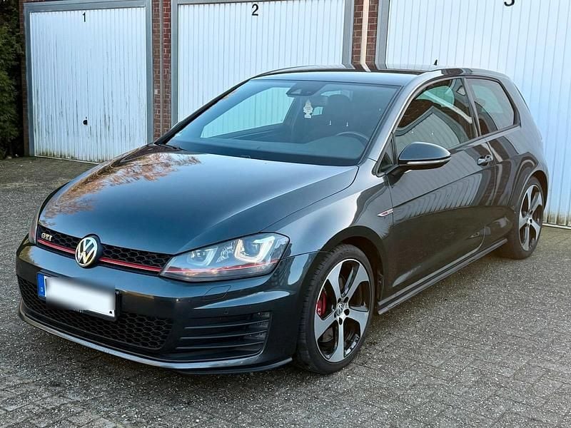 Schwarz Gebraucht 2014 VW Golf GTI Limousine | 8.900 € (Superpreis) - Bild 1/4